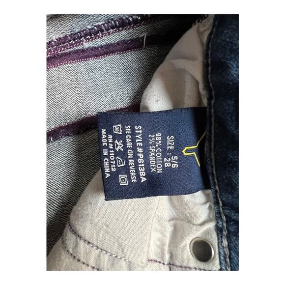 Vigoss Studio Jeans style P6138A Size 28 5/6 Fancy Stitch Embroidered Casual - Picture 4 of 7